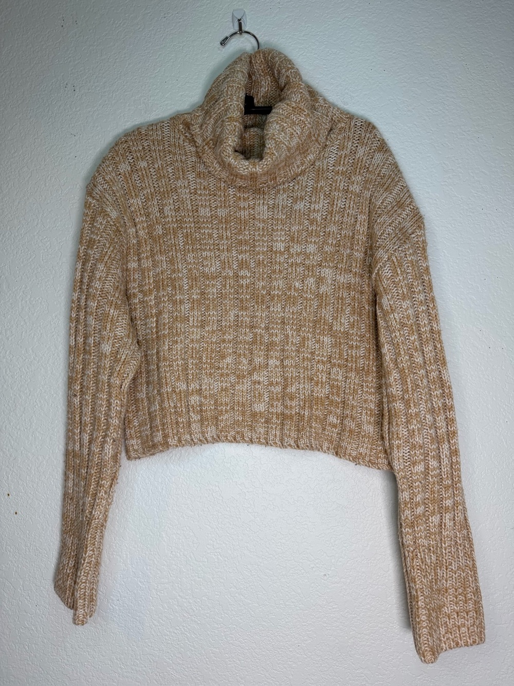 Urban Outfitters Marled Beige Cream Cropped Turtleneck Sweater, Size XS